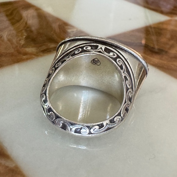 Brighton, pedestal of crystals ring - Picture 4 of 5